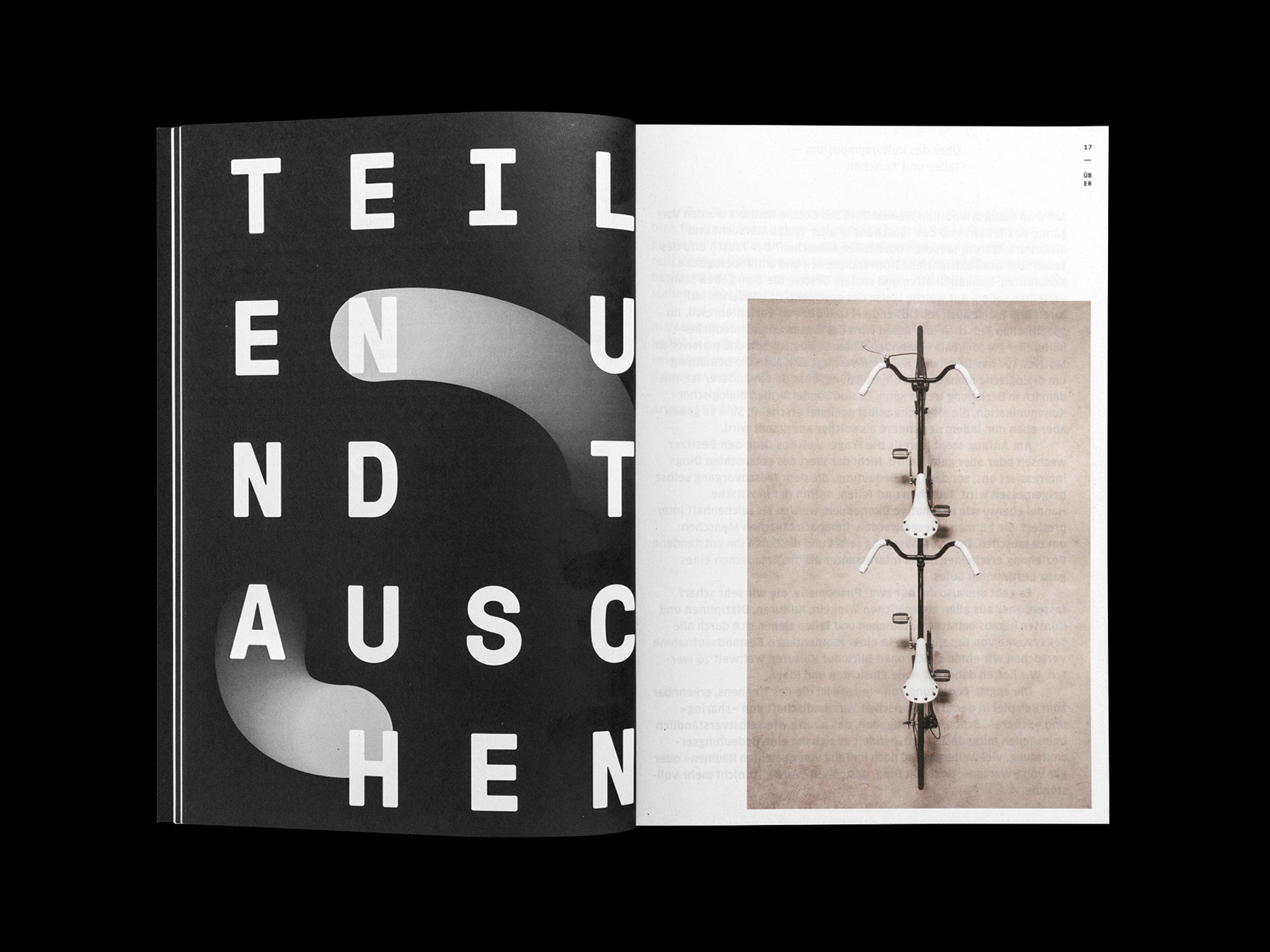 Doppelseite eines Kataloges mit Typografie und Zweirad-Fotografie / Double page of catalog with typography and two-wheel photography